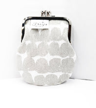 Lataa kuva Galleria-katseluun, Helmi - tuplakukkaro
